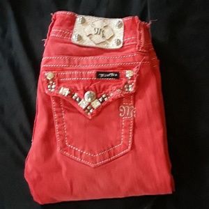 Red Miss Me skinny jeans, size 25